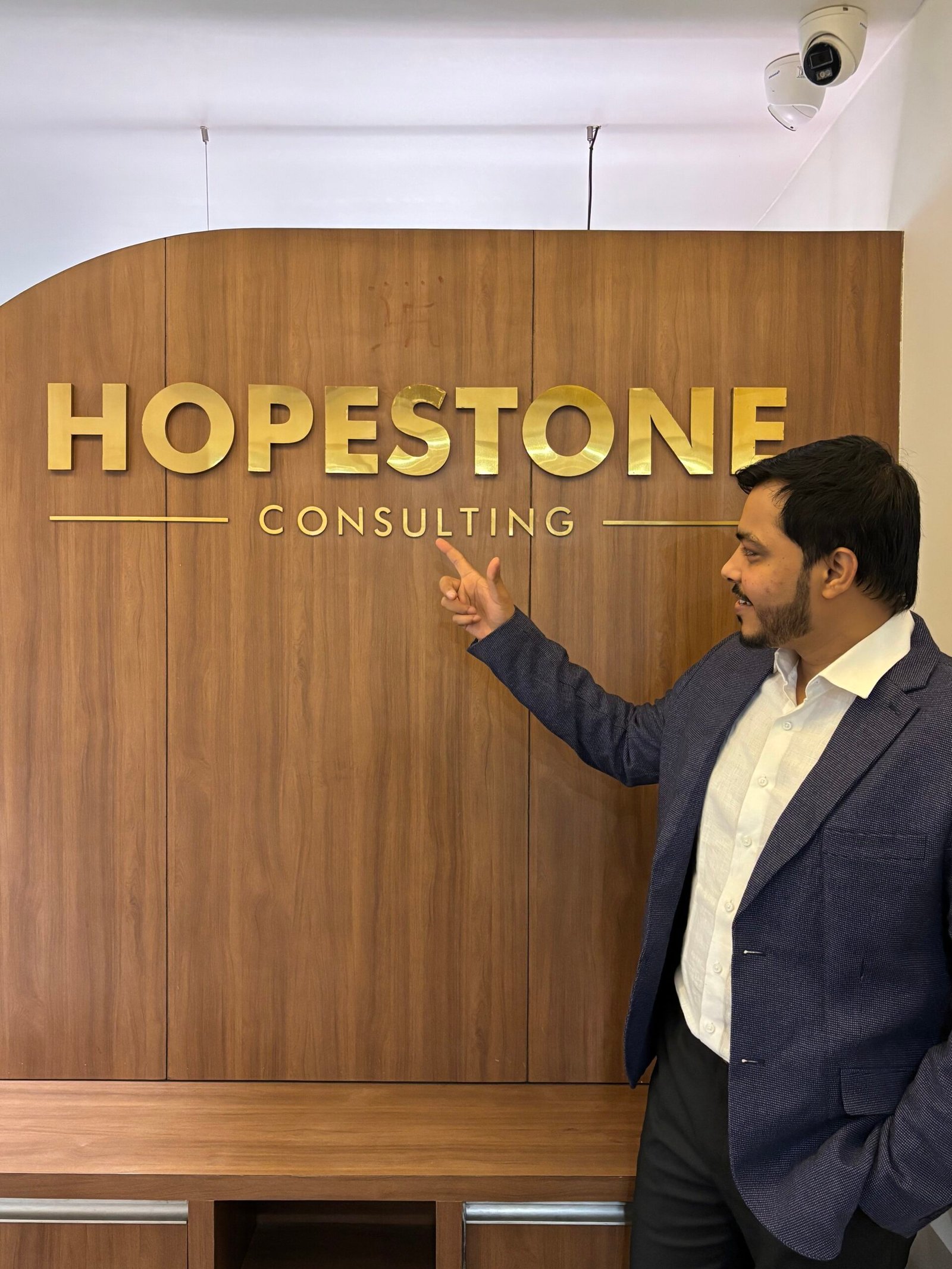 Hopestone Consulting team collaborating on software and delivery planning